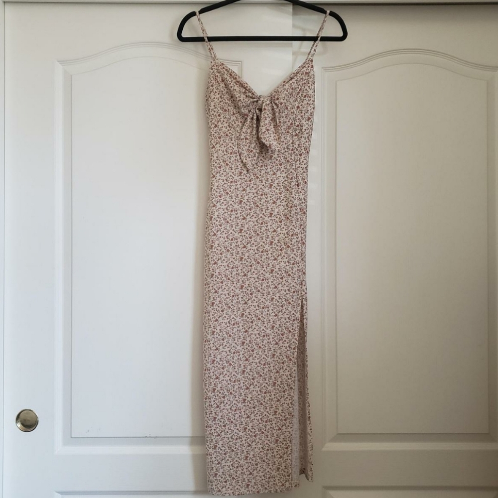 MISTYROSE Small MAde in USA Pink Floral Mifi Dress with Slit and Front Tie